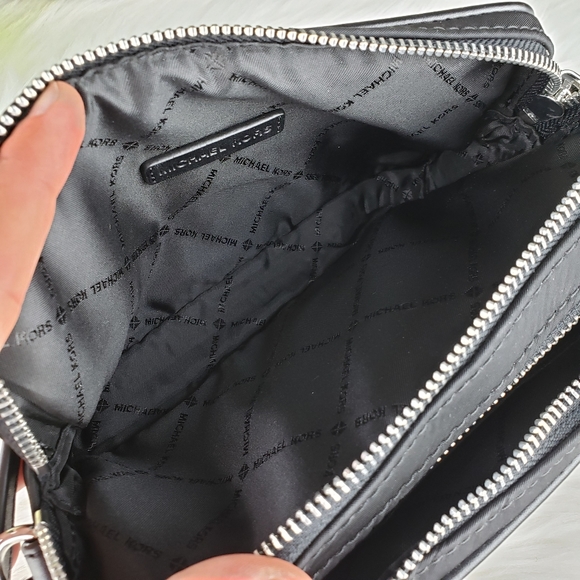 🌺NWT Michael Kors SM Kenly sequin crossbody bag - Picture 9 of 11